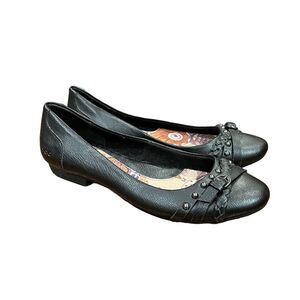 3 for $30! B.o.c black flats. Size 6